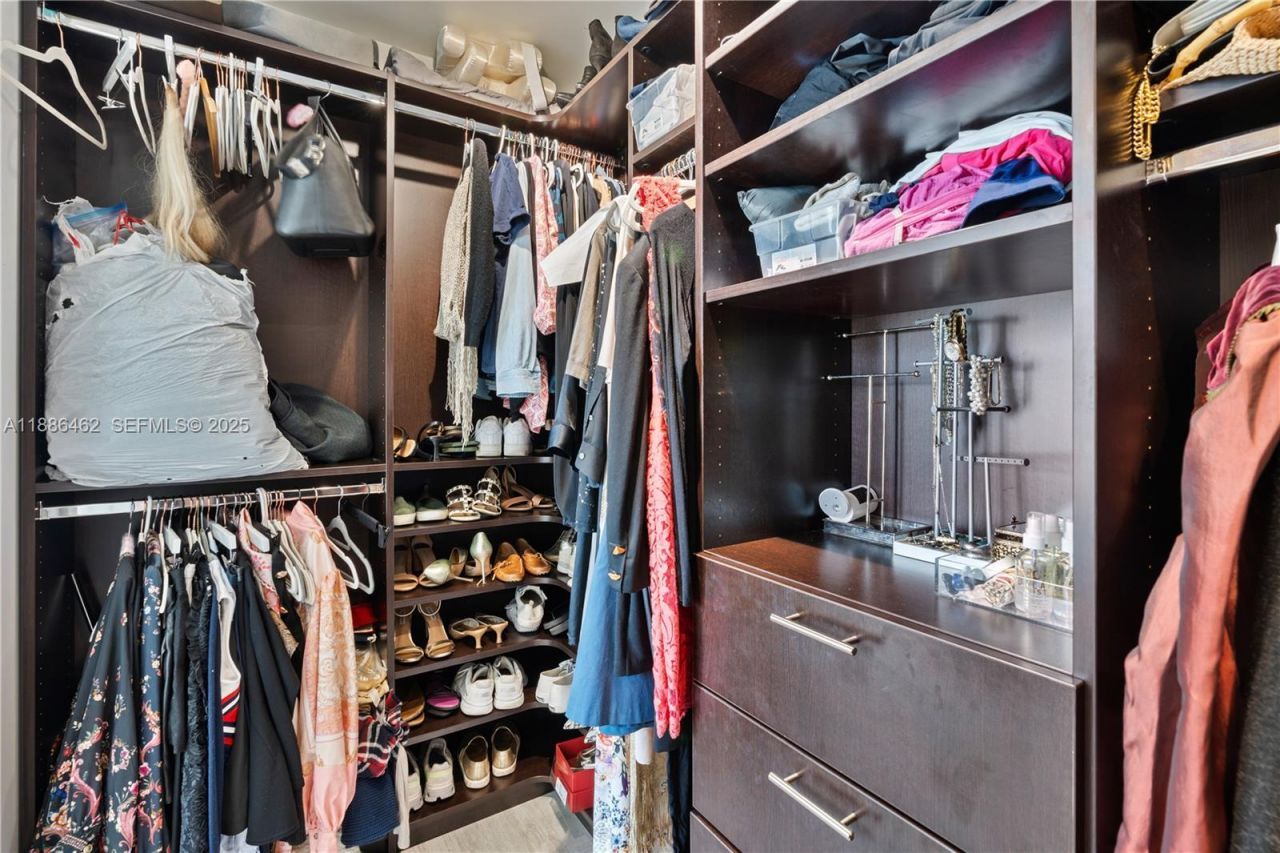 1080 Brickell Ave, Unit 2606, Miami, FL 33131 Photo