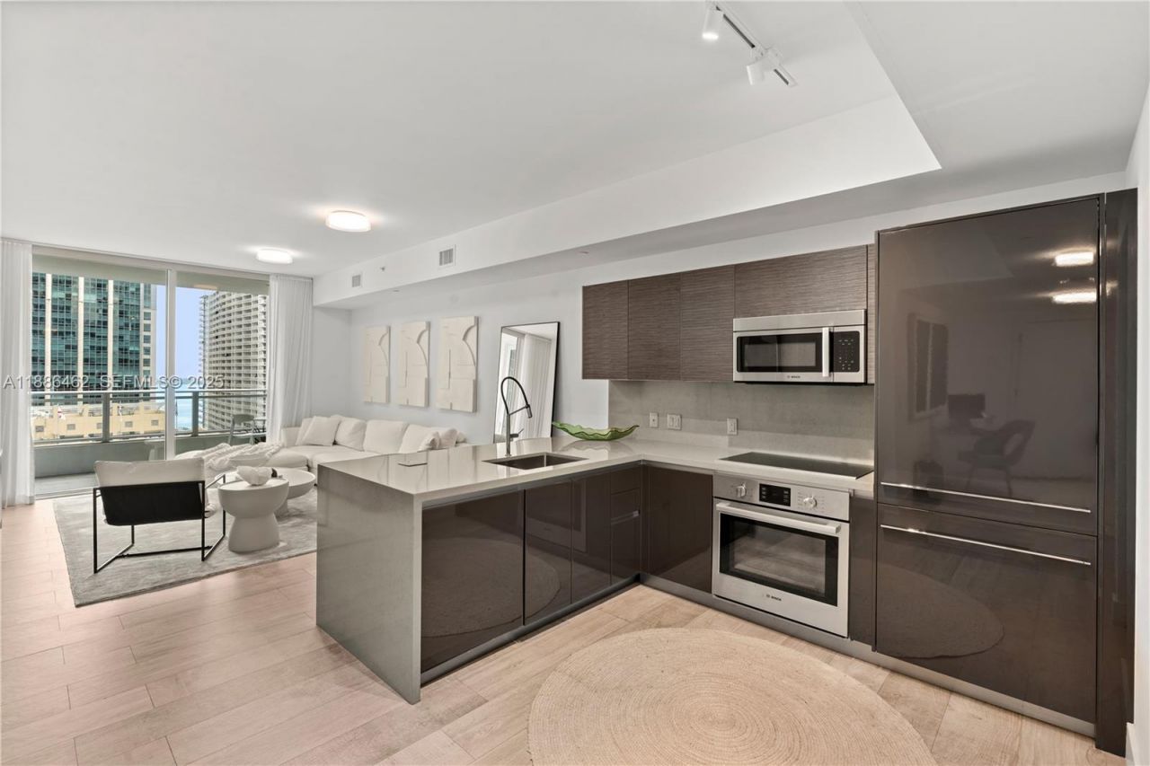 1080 Brickell Ave, Unit 2606, Miami, FL 33131 Photo