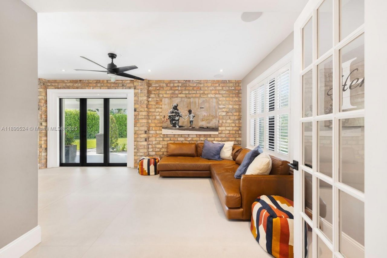 8521 SW 145th St, Palmetto Bay, FL 33158 Photo