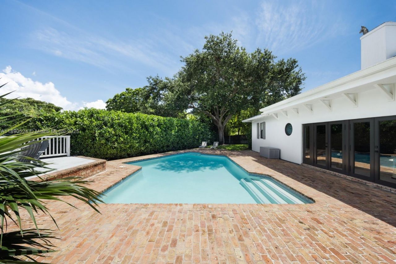 8521 SW 145th St, Palmetto Bay, FL 33158 Photo