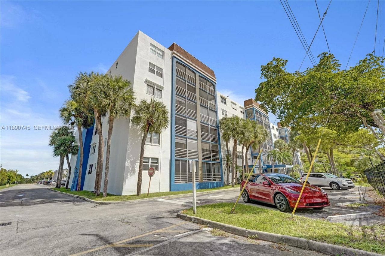 501 E Dania Beach Blvd, Unit 5-1G, Dania Beach, FL 33004 Main Photo