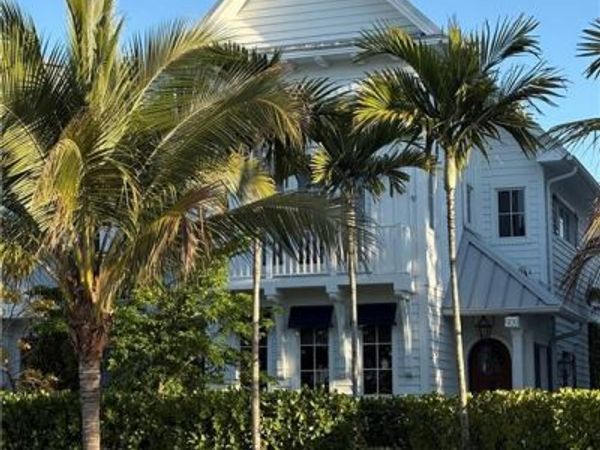 909 10th AVE S, NAPLES, FL 34102