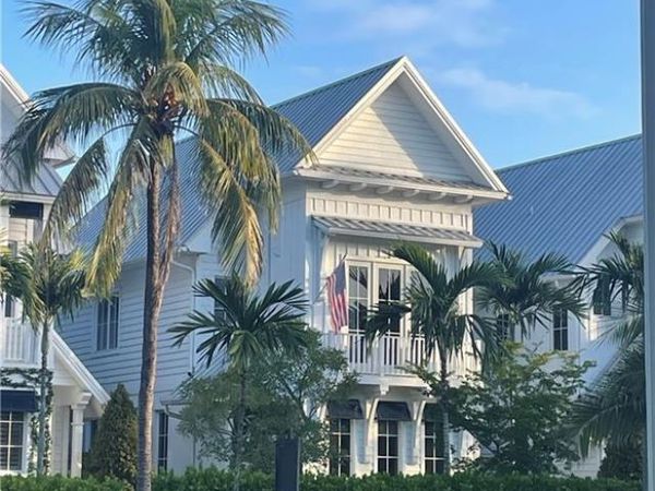 909 10th AVE S, NAPLES, FL 34102