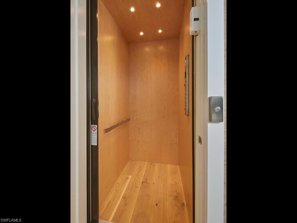 909 10th Ave S, Naples, FL 34102 Photo