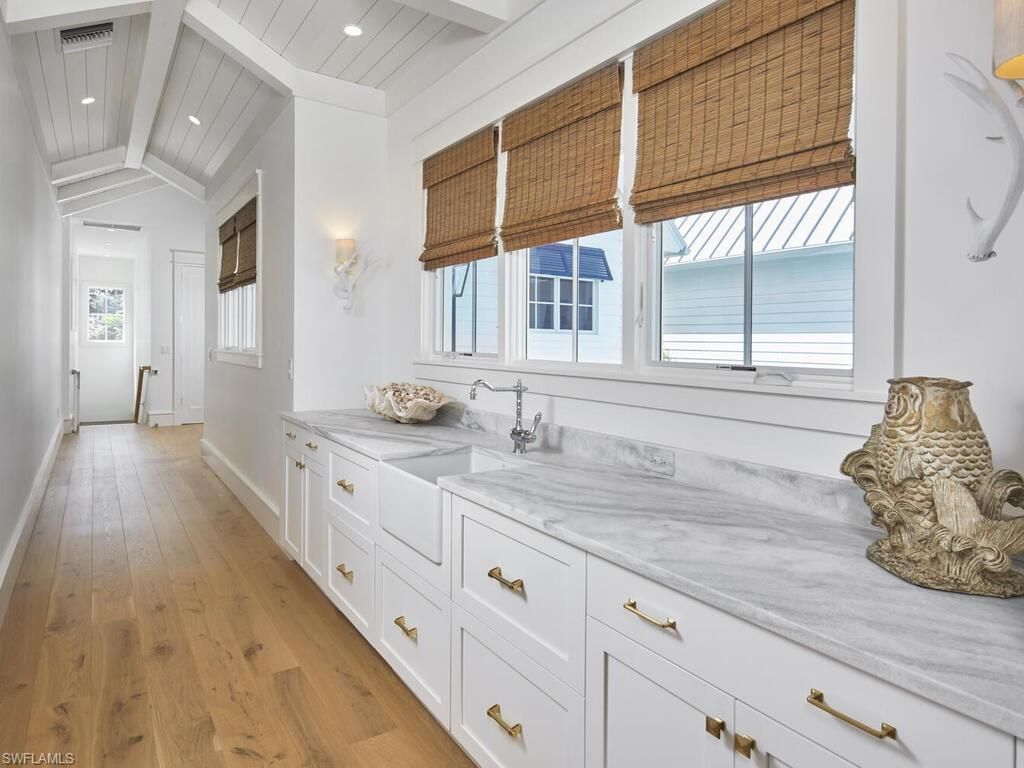 909 10th Ave S, Naples, FL 34102 Photo