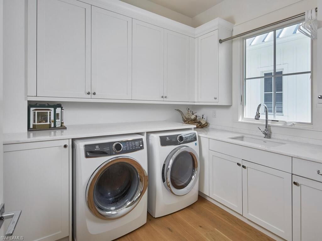 909 10th Ave S, Naples, FL 34102 Photo