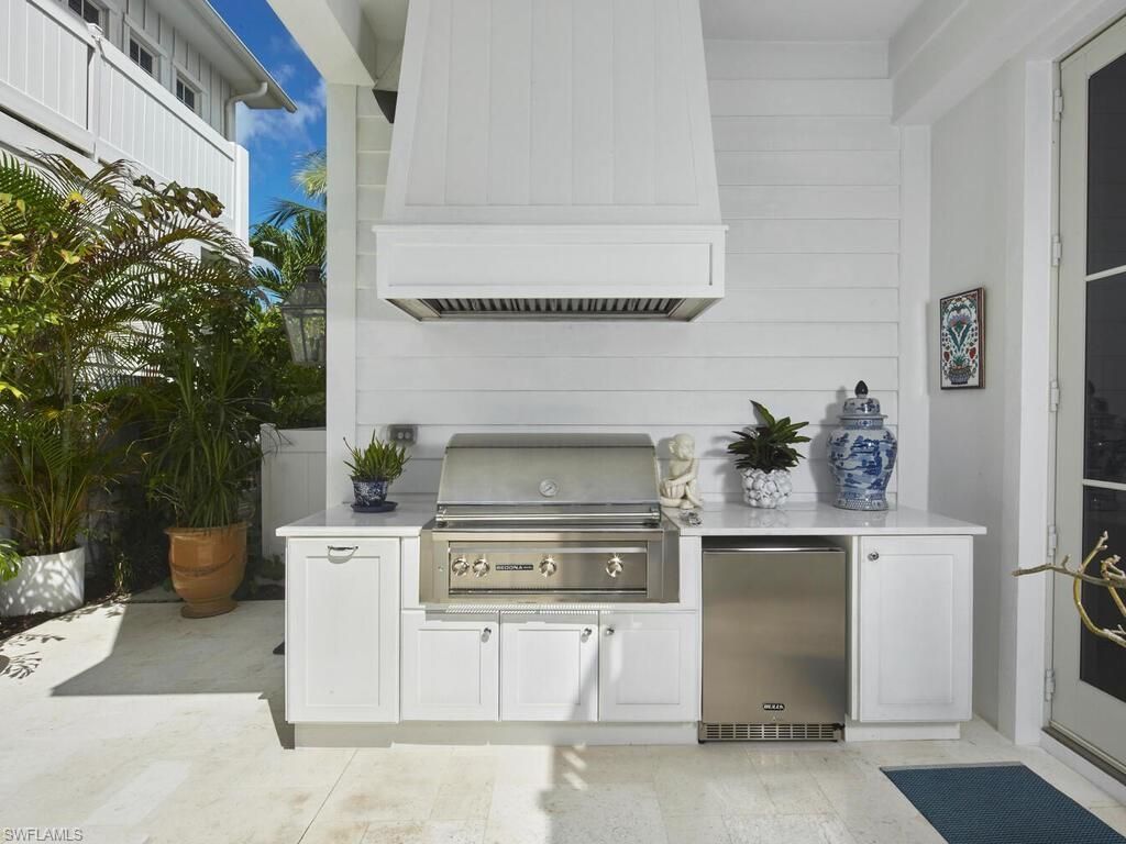 909 10th Ave S, Naples, FL 34102 Photo