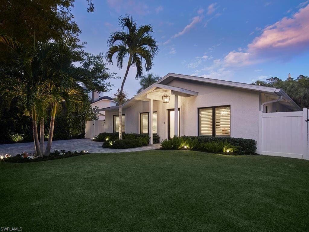 1080 13th St N, Naples, FL 34102 Photo