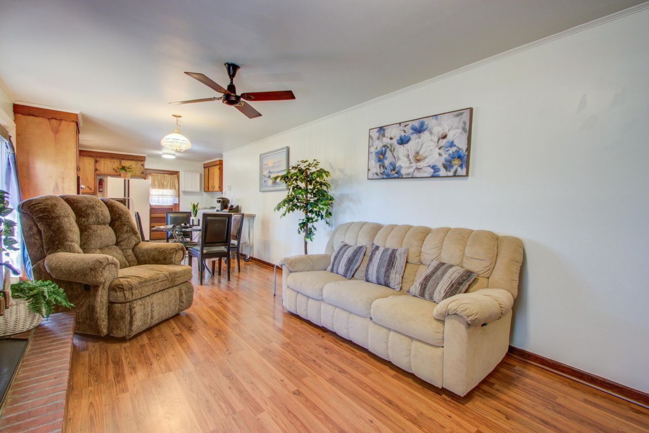 1925 Belgrade Avenue Photo 11