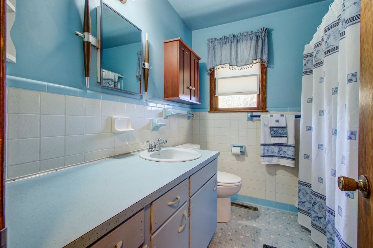 1925 Belgrade Avenue Photo 19