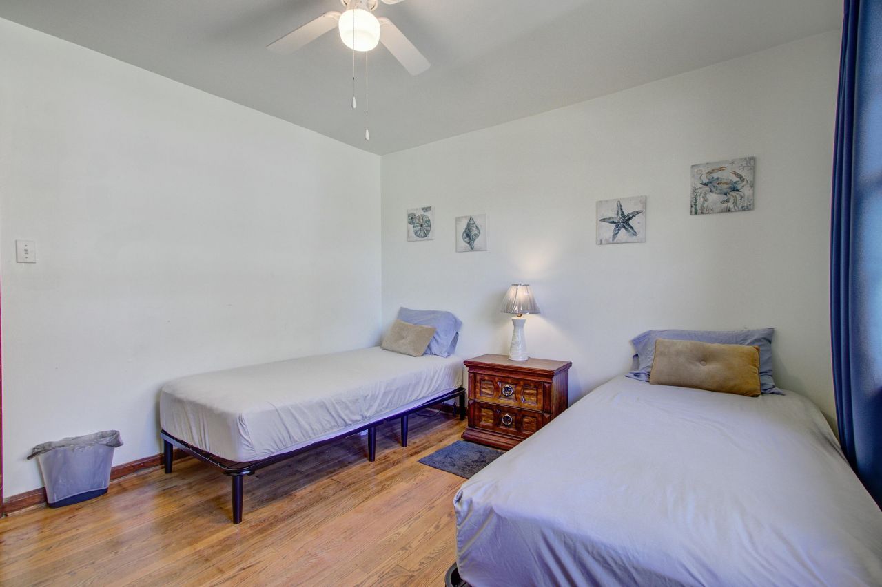 1925 Belgrade Avenue Photo 21