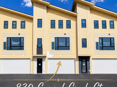 830 Curved Creek Court, Charleston, SC 29412