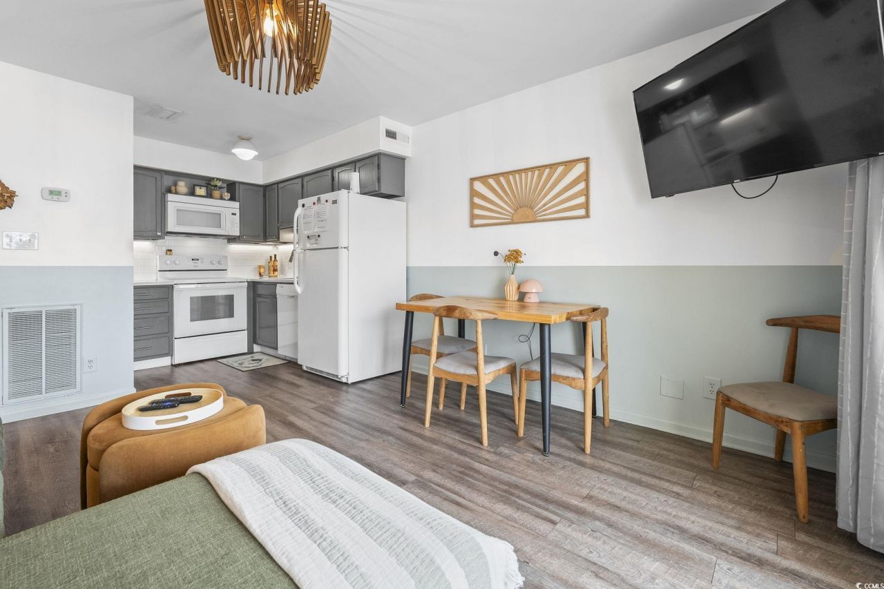 301 N Waccamaw Dr. Photo 13