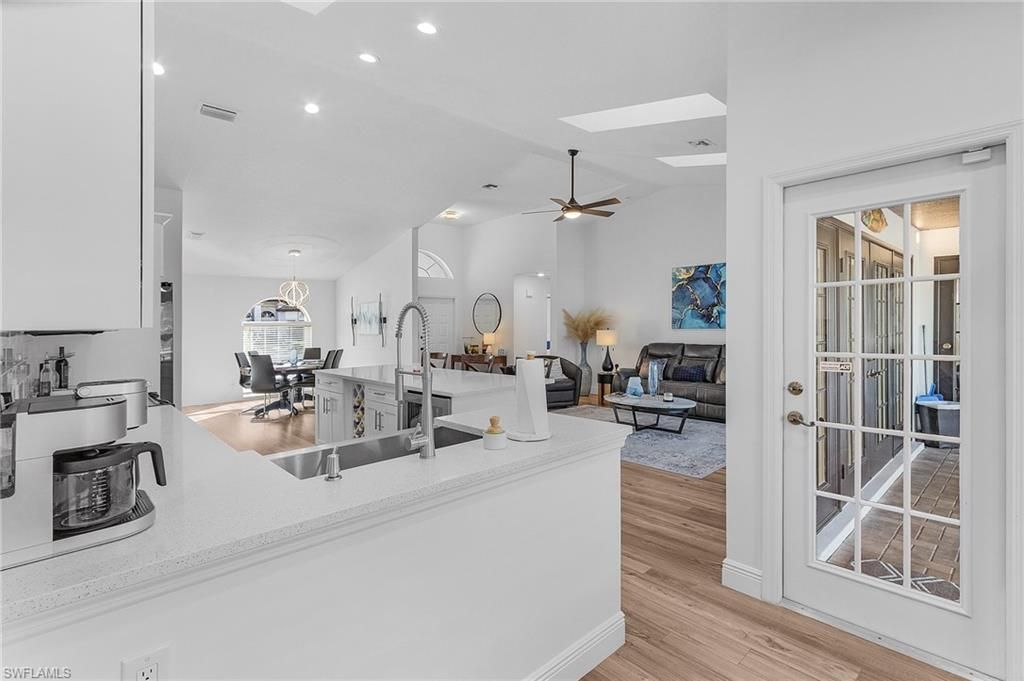 2027 SE 21st St, Cape Coral, FL 33990 Photo