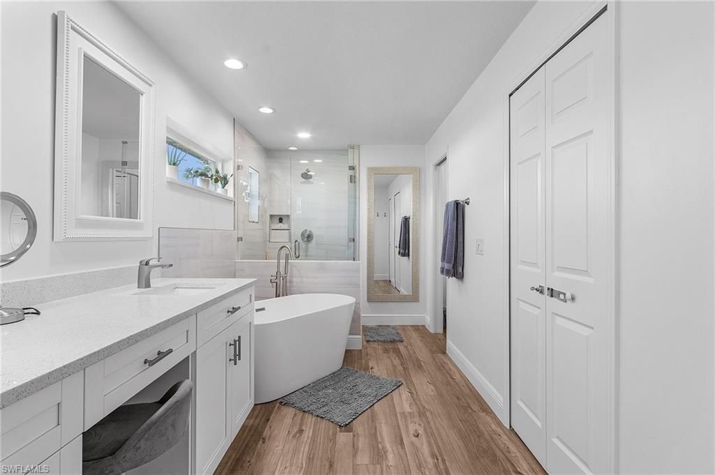 2027 SE 21st St, Cape Coral, FL 33990 Photo