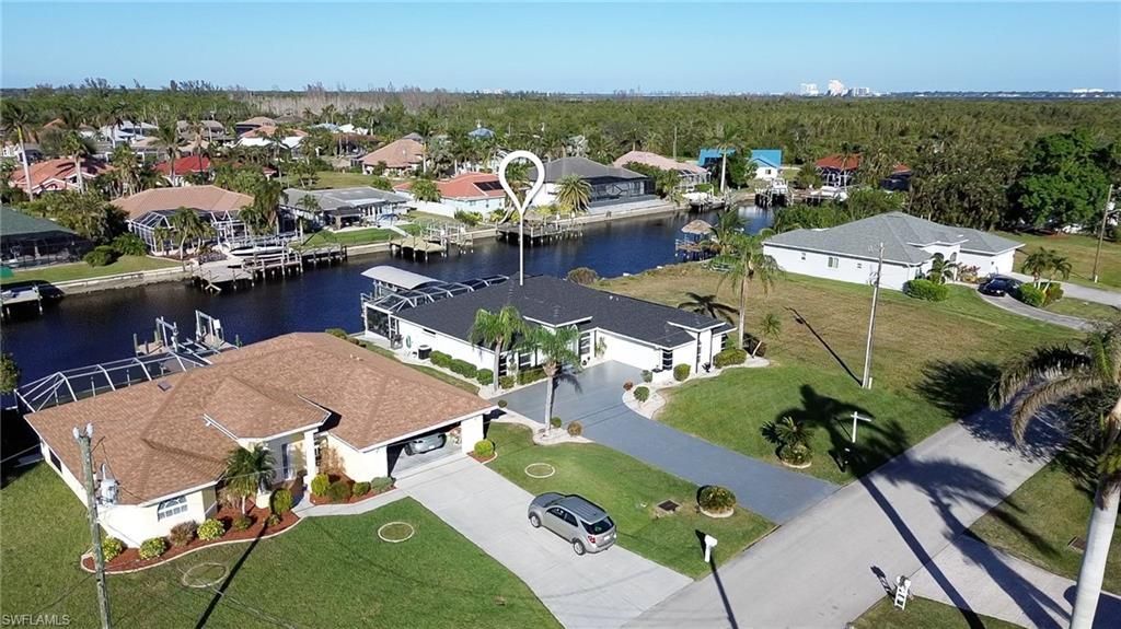 2027 SE 21st St, Cape Coral, FL 33990 Photo