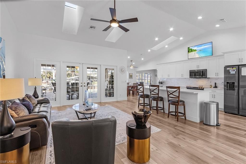 2027 SE 21st St, Cape Coral, FL 33990 Photo