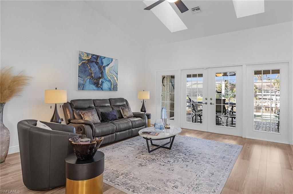 2027 SE 21st St, Cape Coral, FL 33990 Photo