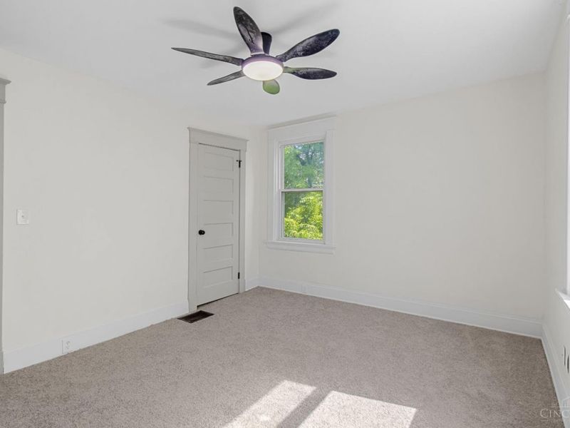 2344 Highland Avenue, Cincinnati, OH 45219 Photo 4