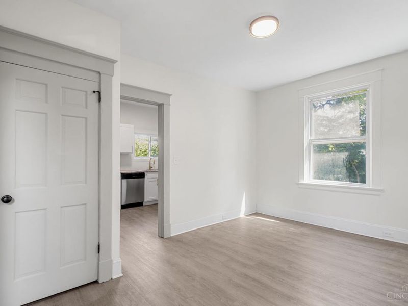 2344 Highland Avenue, Cincinnati, OH 45219 Photo 6