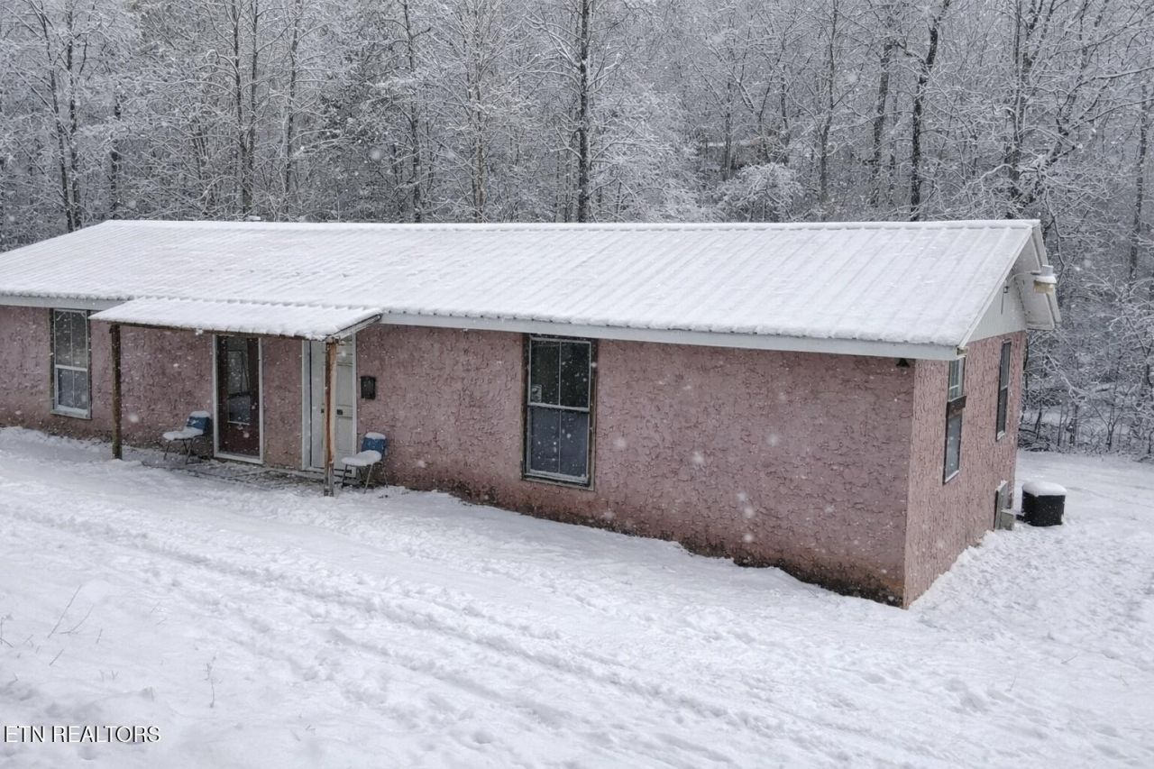 1031 County Road 110 Athens, TN 37303