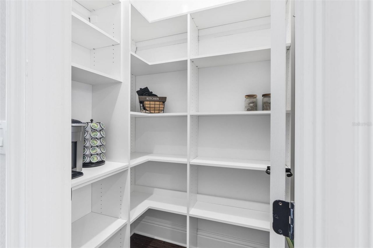 242 Estado Way Ne, Saint Petersburg, FL 33704 Photo