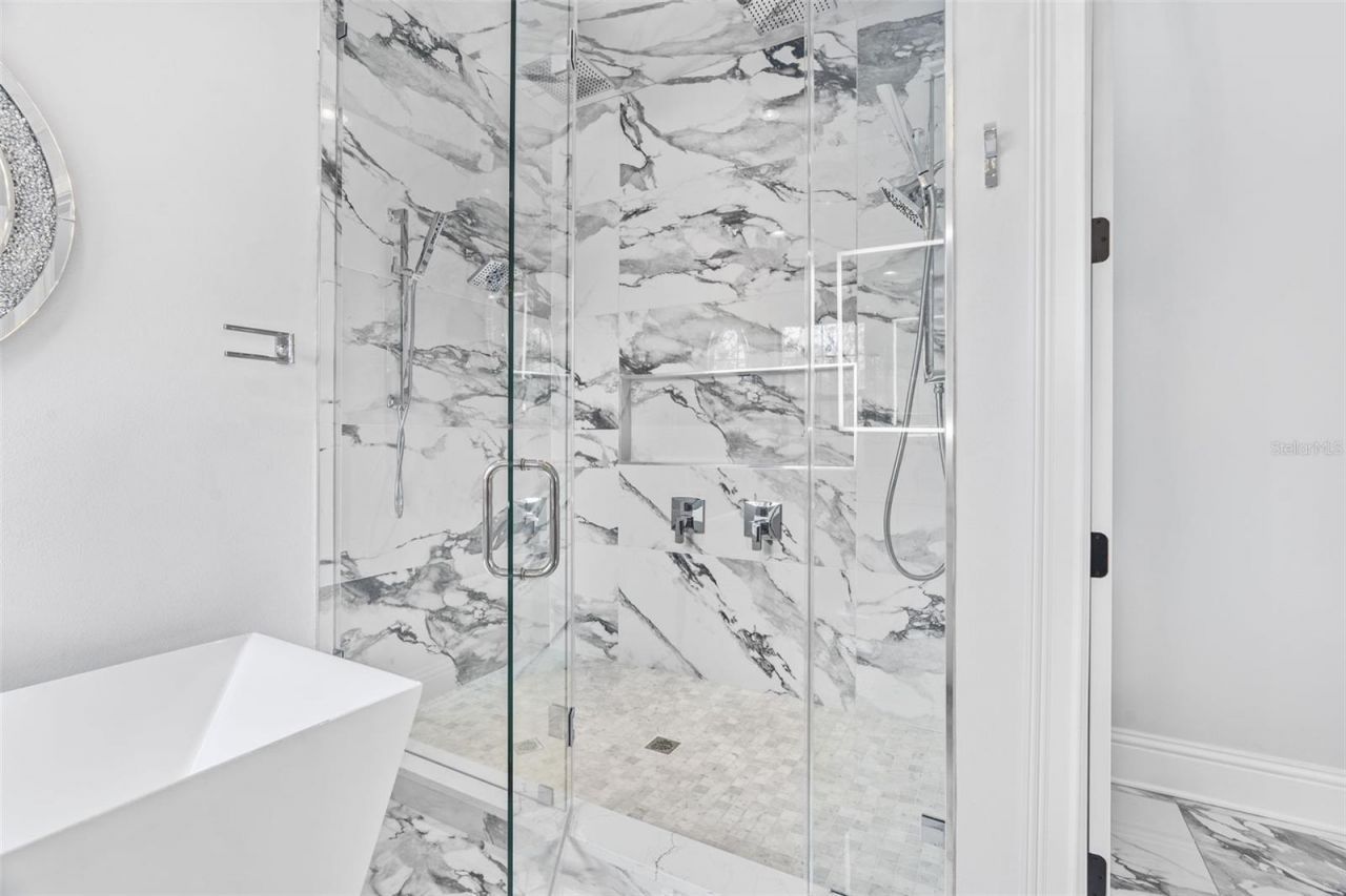 242 Estado Way Ne, Saint Petersburg, FL 33704 Photo