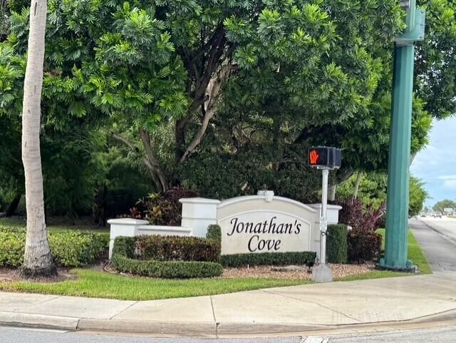 4755 Palmbrooke Circle, West Palm Beach, FL 33417 Photo