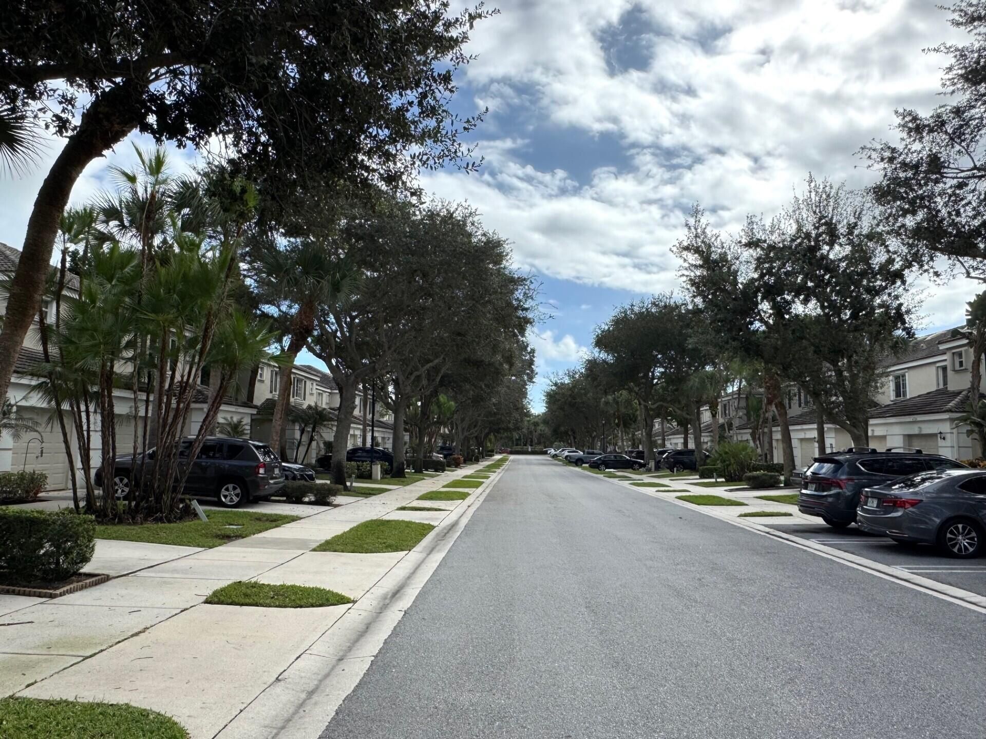 4755 Palmbrooke Circle, West Palm Beach, FL 33417 Photo