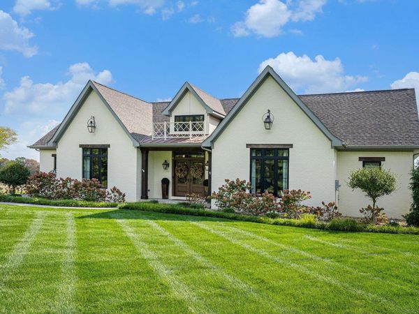 10700 Adams Road, Granger, IN 46530