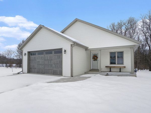 217 Corwin Meadows Drive, Lawrence, MI 49064