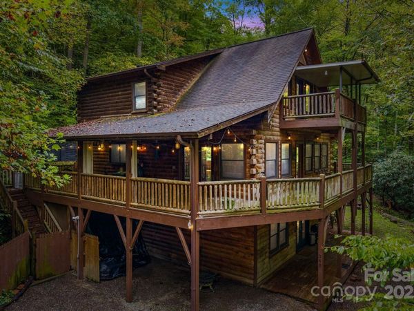340 Henry Dingus Way, Maggie Valley, NC 28751