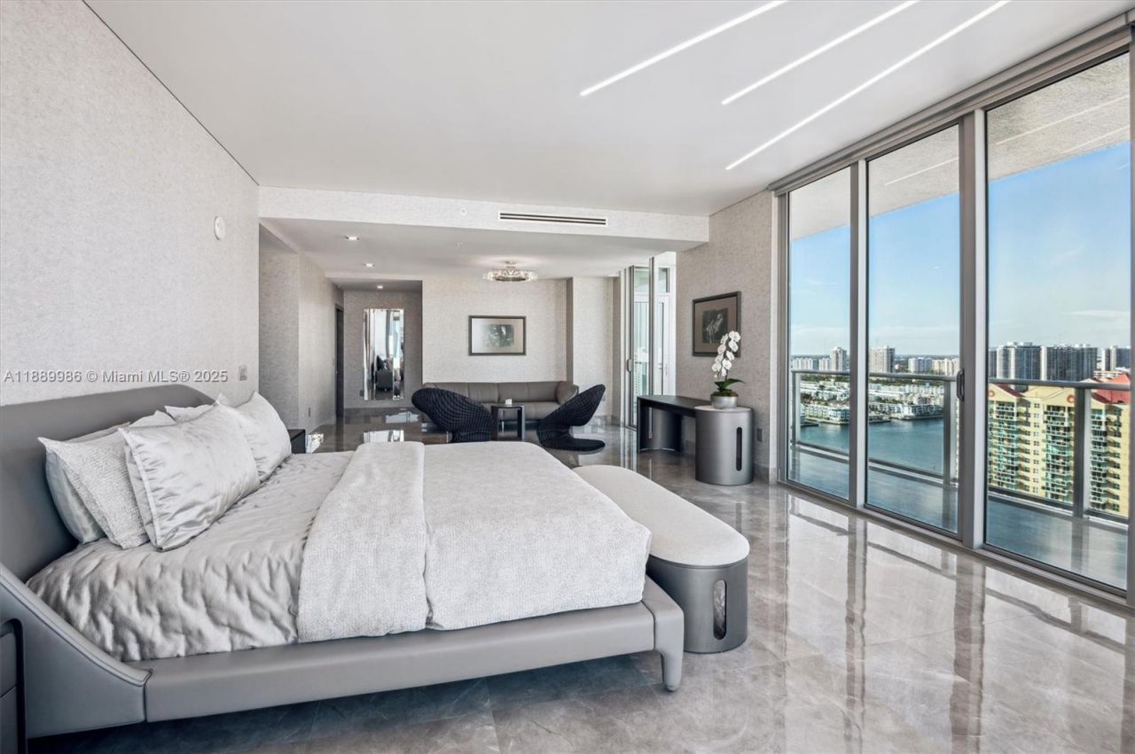 330 Sunny Isles Blvd, Unit 5-UPH04, Sunny Isles Beach, FL 33160 Photo