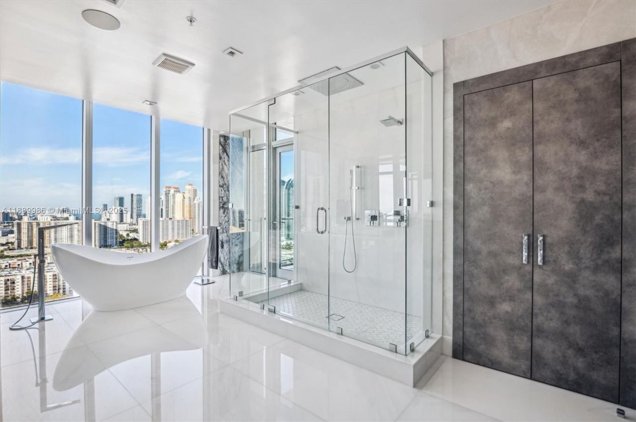330 Sunny Isles Blvd, Unit 5-UPH04, Sunny Isles Beach, FL 33160 Photo