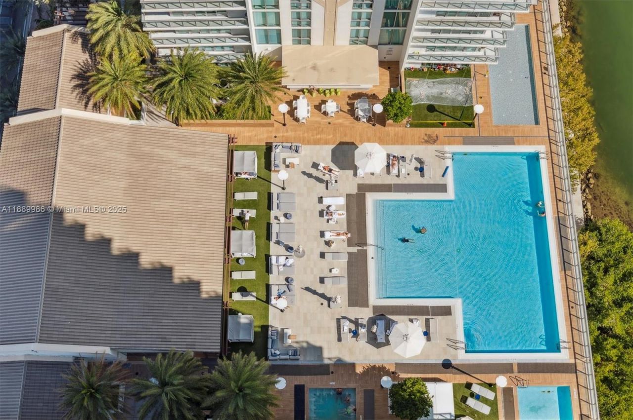 330 Sunny Isles Blvd, Unit 5-UPH04, Sunny Isles Beach, FL 33160 Photo