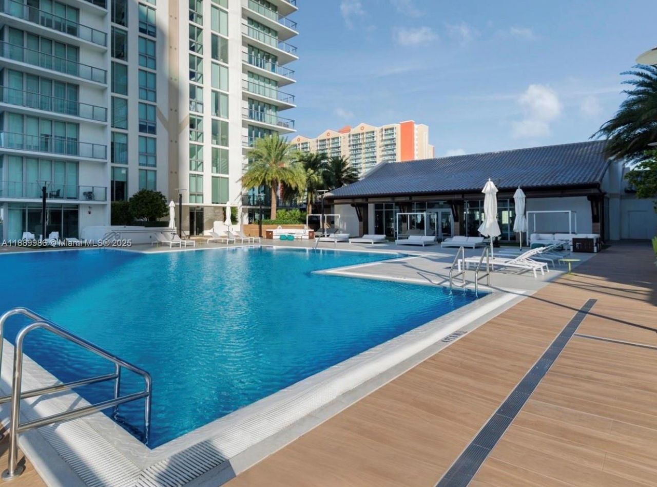 330 Sunny Isles Blvd, Unit 5-UPH04, Sunny Isles Beach, FL 33160 Photo