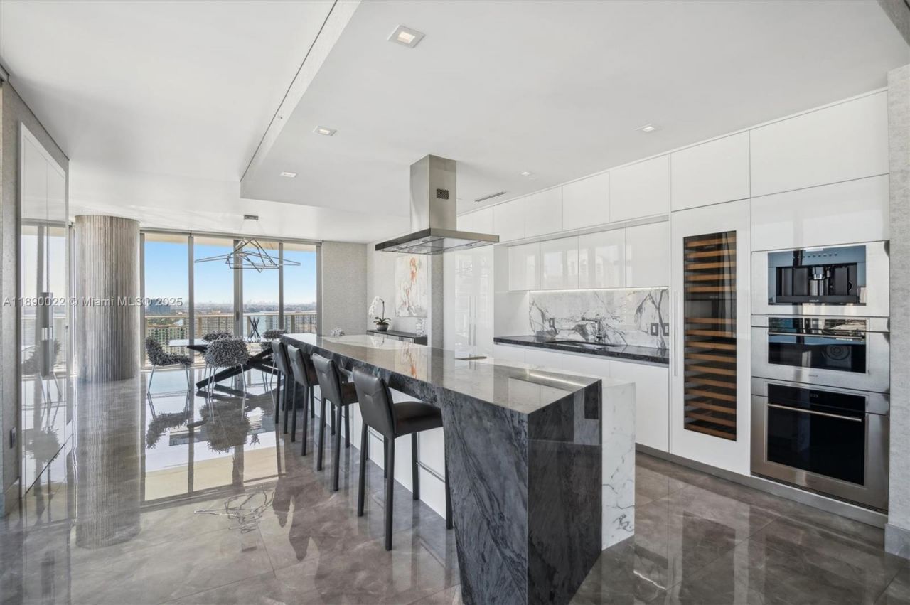 330 Sunny Isles Blvd, Unit 5-UPH04, Sunny Isles Beach, FL 33160 Photo
