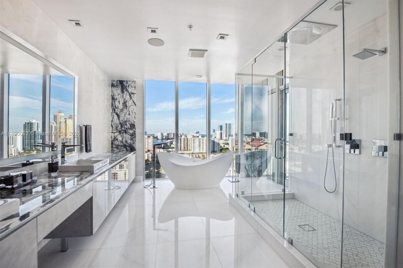 330 Sunny Isles Blvd, Unit 5-UPH04, Sunny Isles Beach, FL 33160 Photo