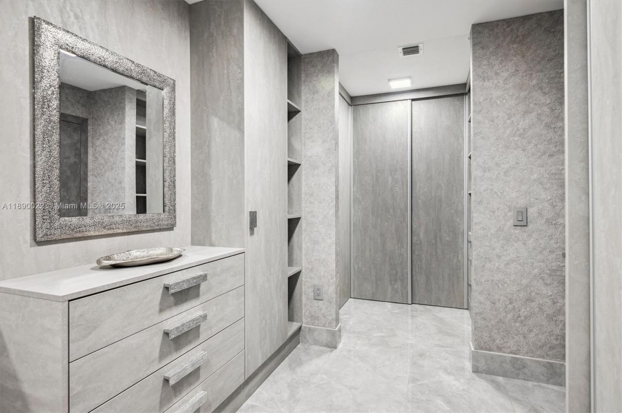 330 Sunny Isles Blvd, Unit 5-UPH04, Sunny Isles Beach, FL 33160 Photo