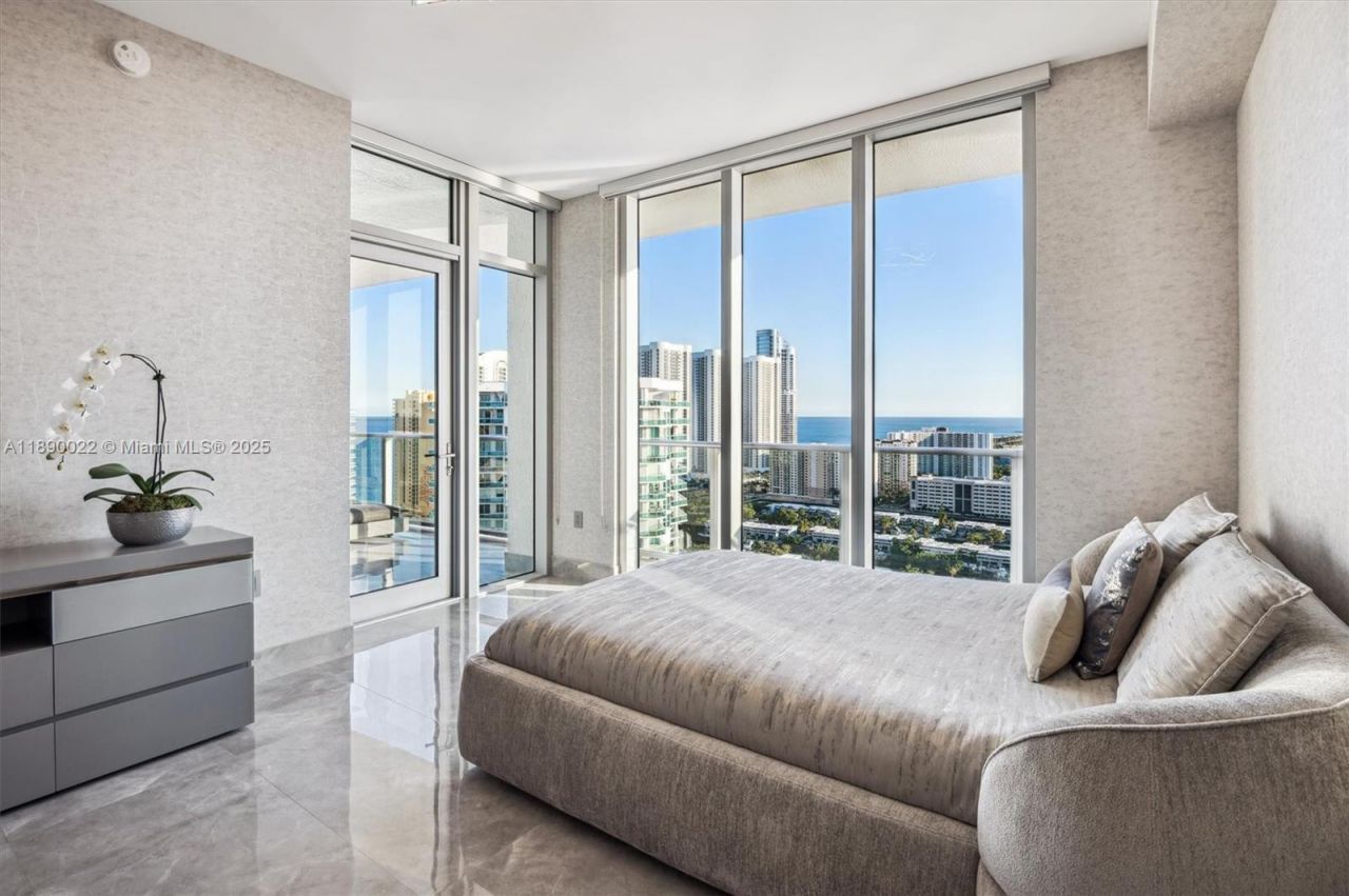 330 Sunny Isles Blvd, Unit 5-UPH04, Sunny Isles Beach, FL 33160 Photo