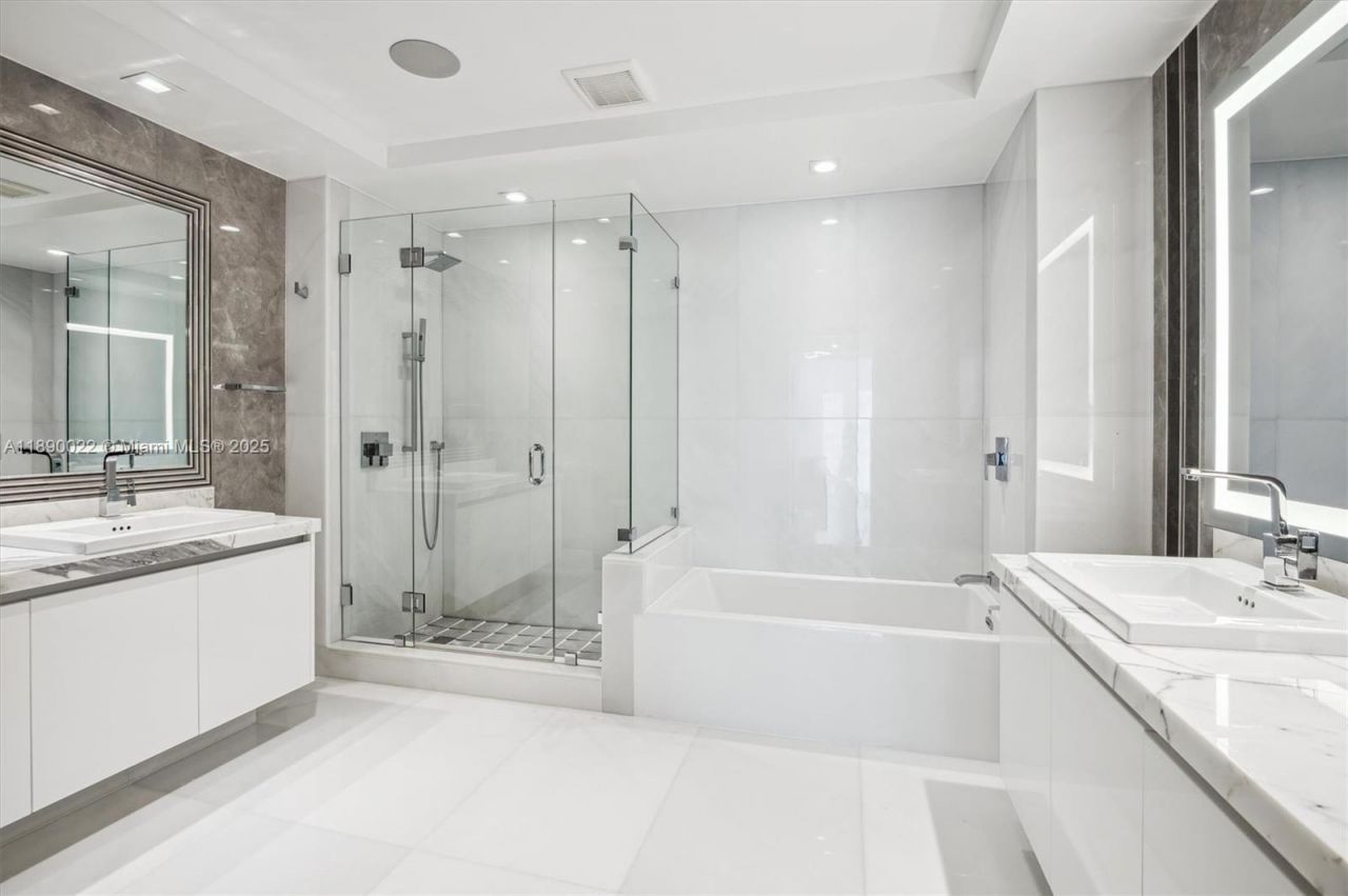 330 Sunny Isles Blvd, Unit 5-UPH04, Sunny Isles Beach, FL 33160 Photo