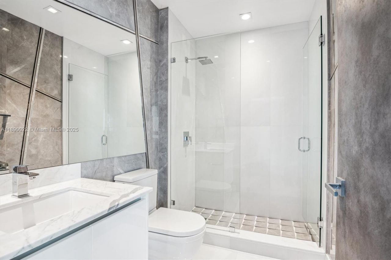 330 Sunny Isles Blvd, Unit 5-UPH04, Sunny Isles Beach, FL 33160 Photo