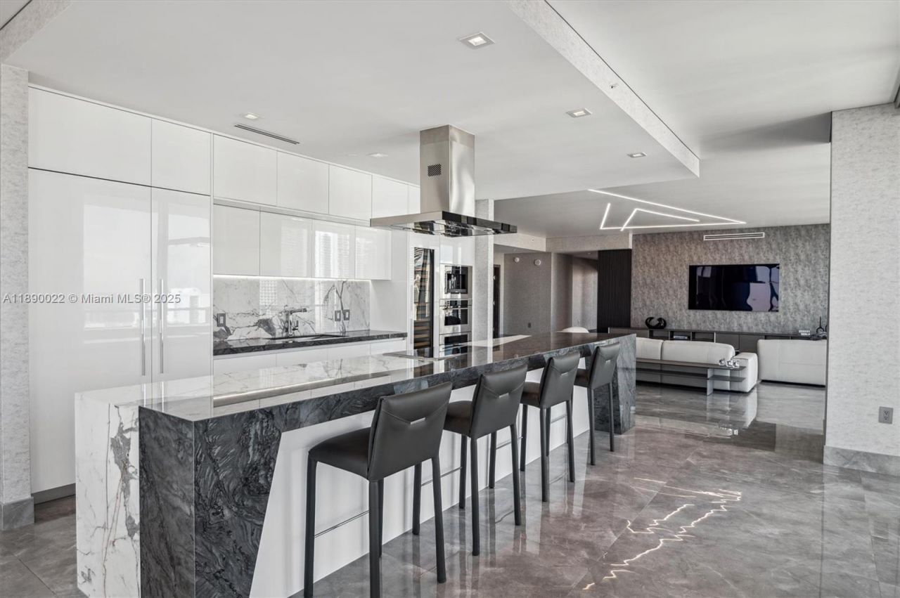 330 Sunny Isles Blvd, Unit 5-UPH04, Sunny Isles Beach, FL 33160 Photo