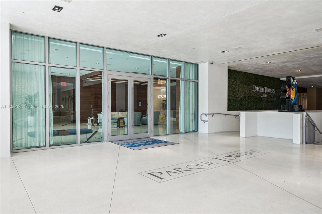 330 Sunny Isles Blvd, Unit 5-UPH04, Sunny Isles Beach, FL 33160 Photo