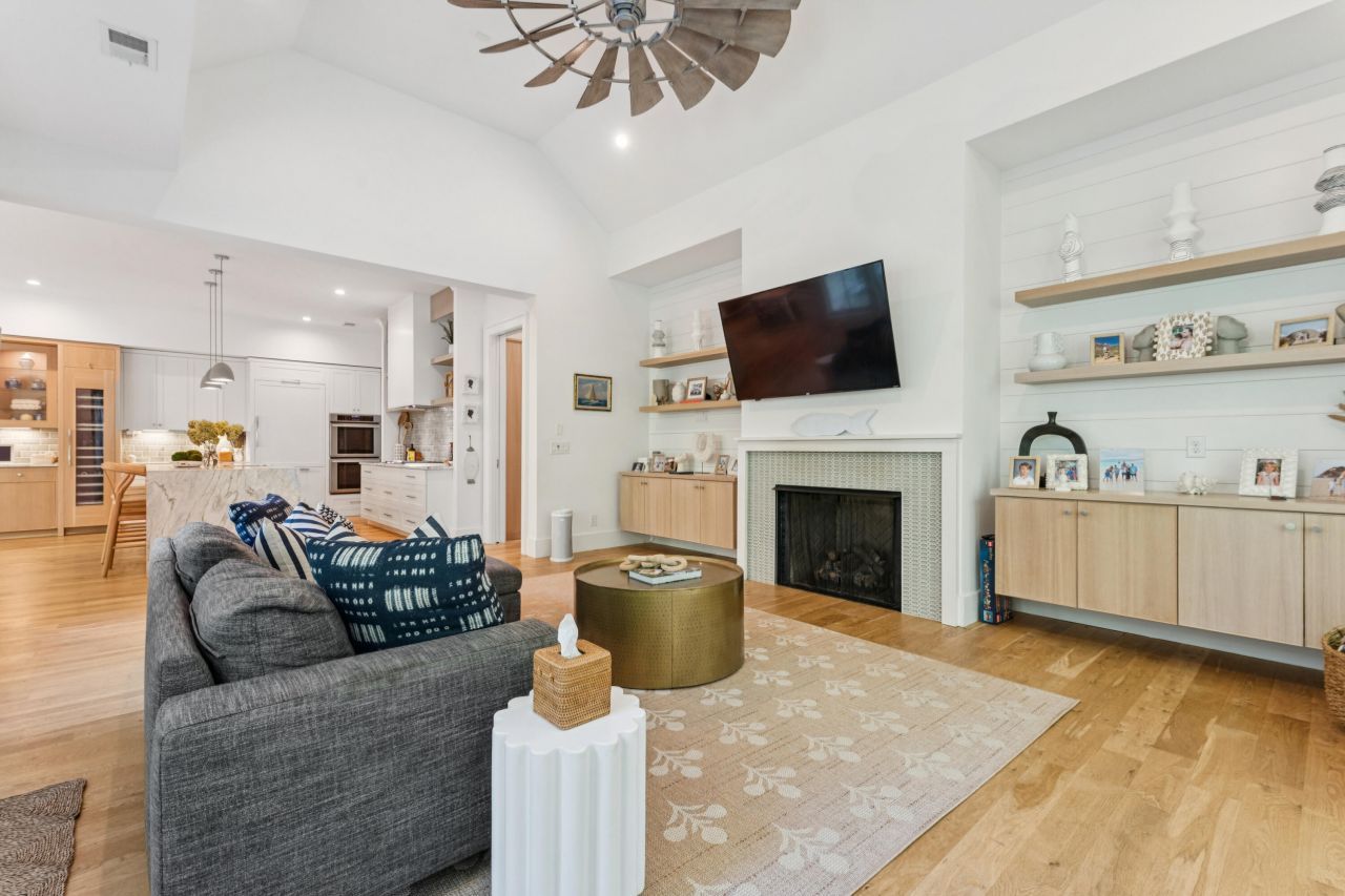 1142 Fulton Hall Lane Photo 8