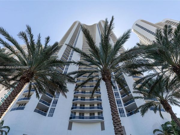 16001 Collins Ave, Unit 1106, Sunny Isles Beach, FL 33160