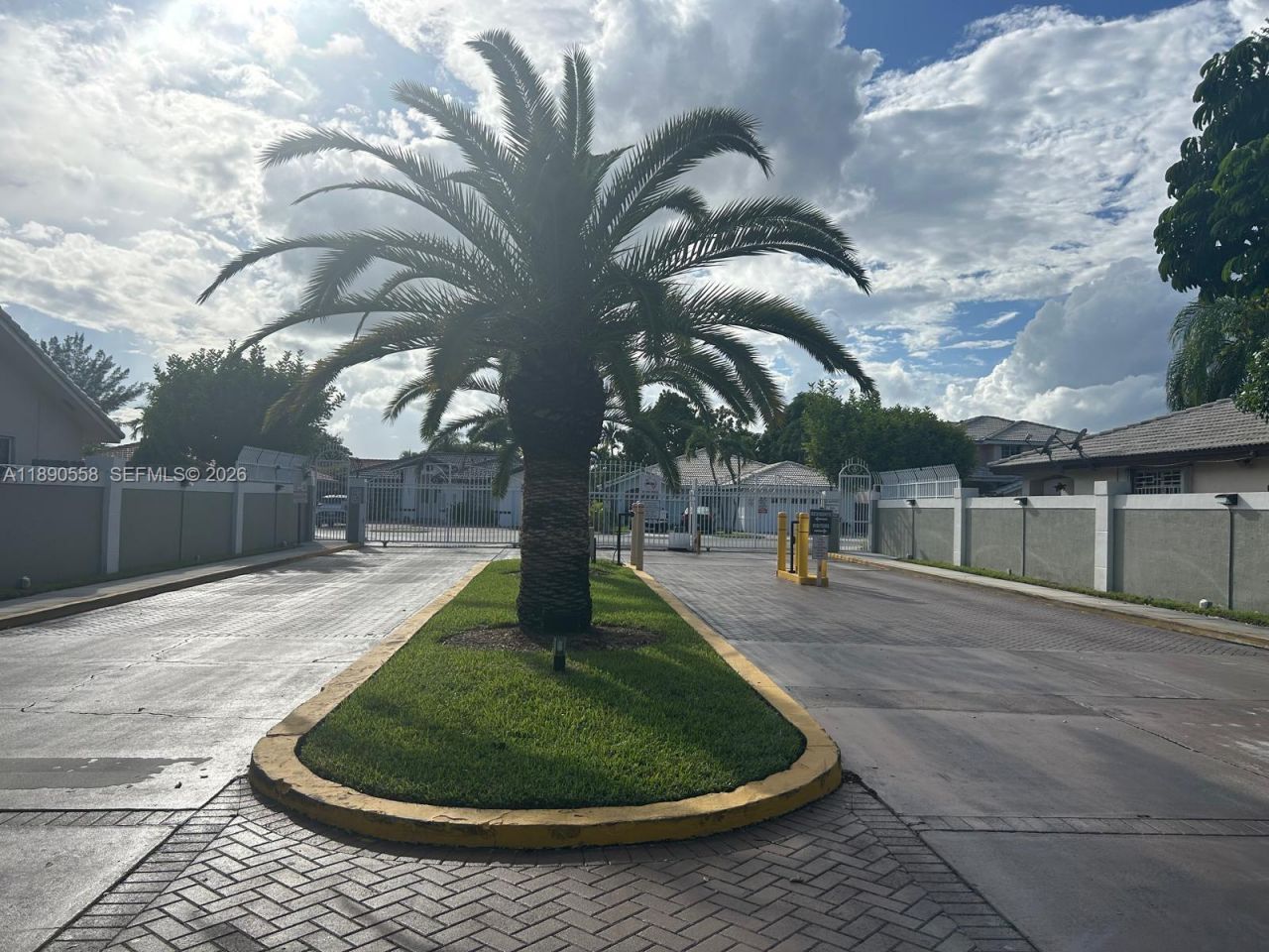 7891 SW 162nd Ct, Miami, FL 33193 Photo