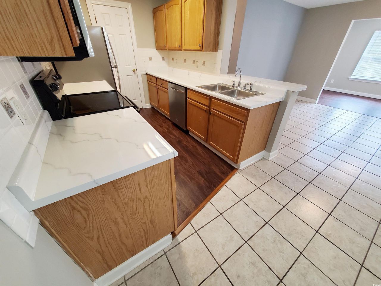 4391 Daphne Ln. Photo 7