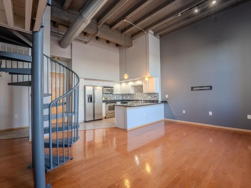 110 N 3rd Street, Unit 606, Columbus, OH 43215 Photo 2