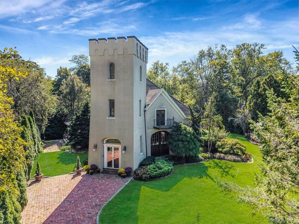 50 O'Connell Court, Great River, NY 11739